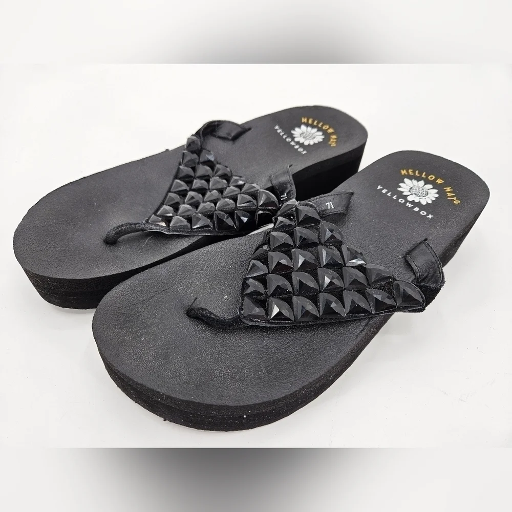 Yellow Box CANDELA BLACK Stone Bling Flip Flops Wedge Sandals Sz 7.5 - Picture 2 of 4